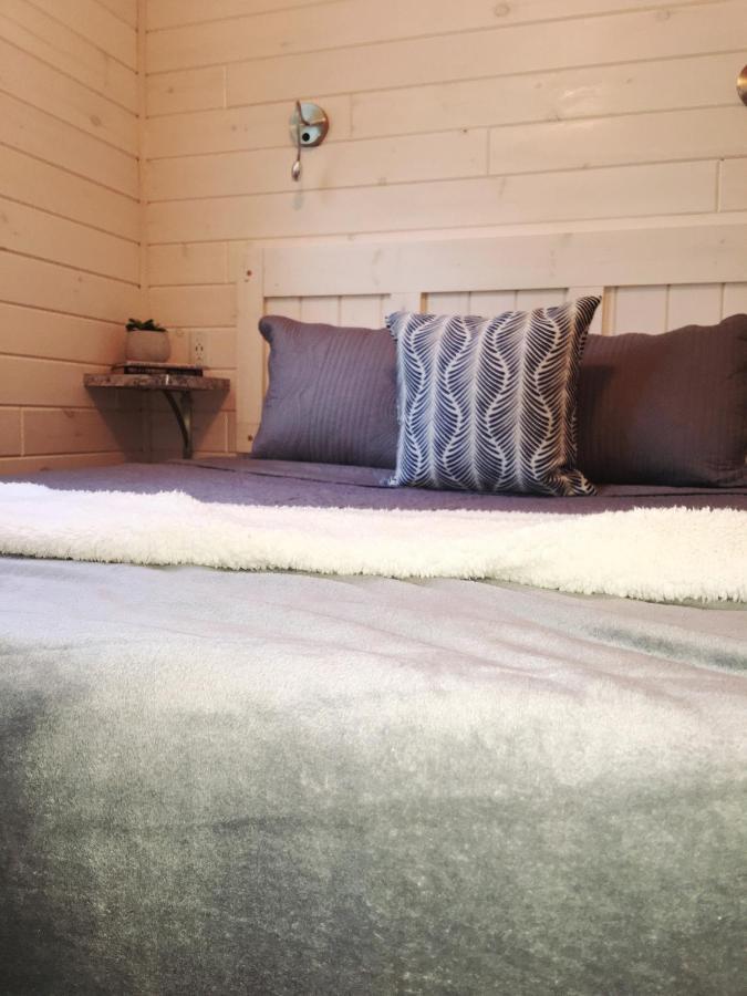 Waterfront Two Bedroom 17 On The #lake At Long Cove Casa de férias *