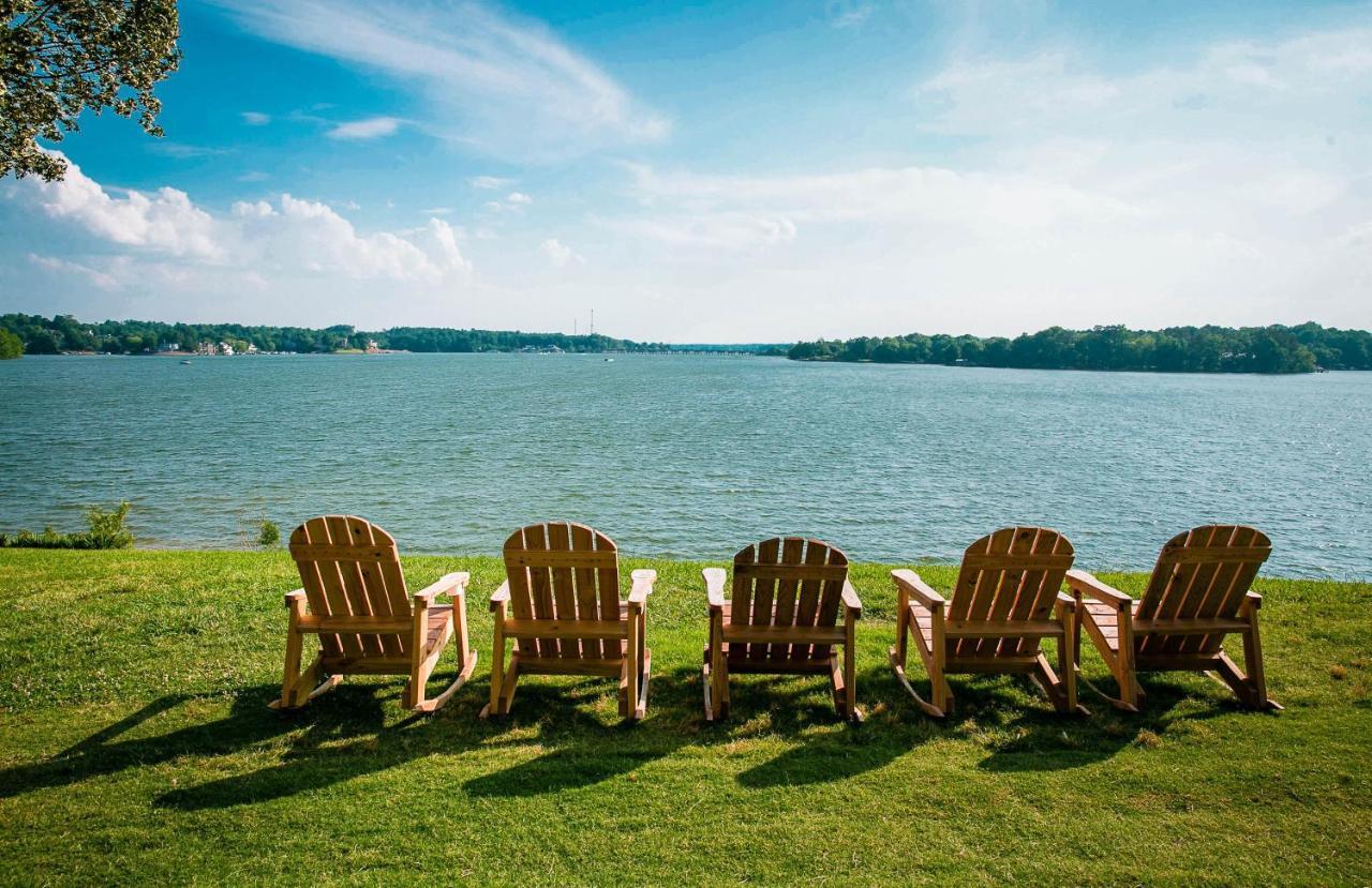 Waterfront Two Bedroom 17 On The #lake At Long Cove Casa de férias Charlotte